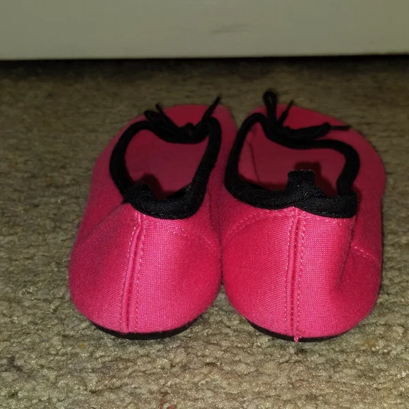 Slip on Shoes - Picture 4 of 7